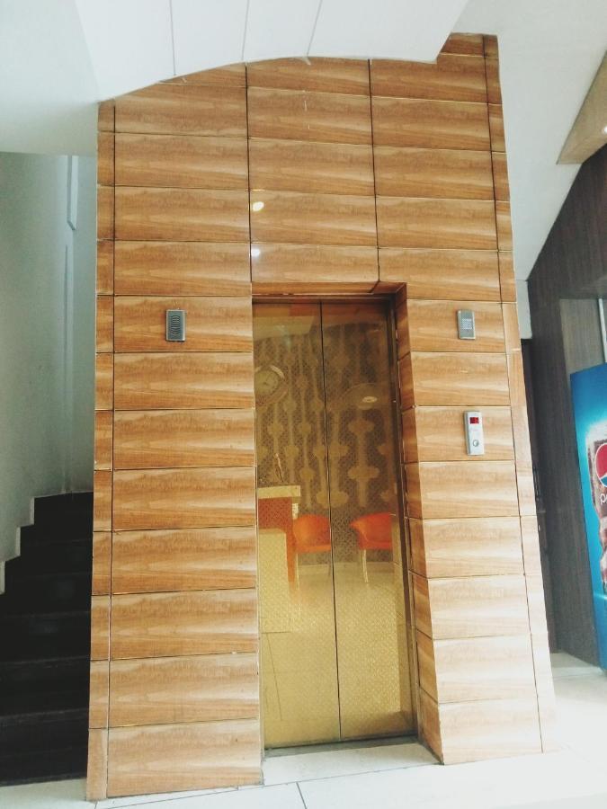 Hotel Robin Inn Амритсар Экстерьер фото