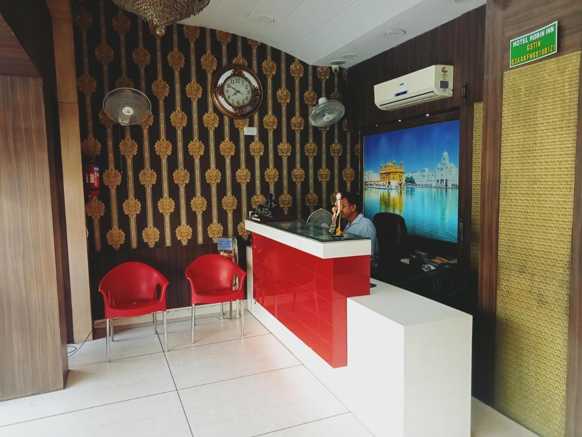 Hotel Robin Inn Амритсар Экстерьер фото
